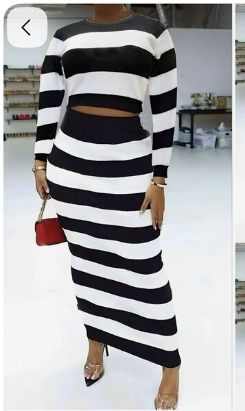 Robe rayée noire et blanche
