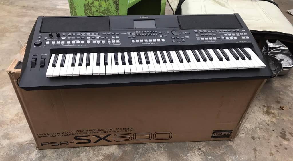 Piano Yamaha xs600