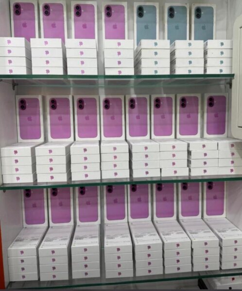 iPhone 16 Simple