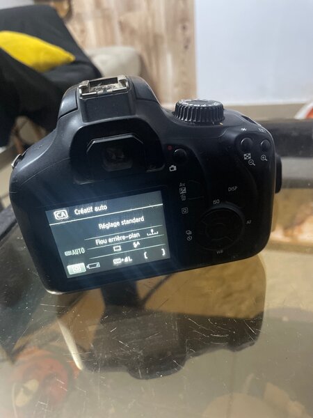 Canon eos 4000 D