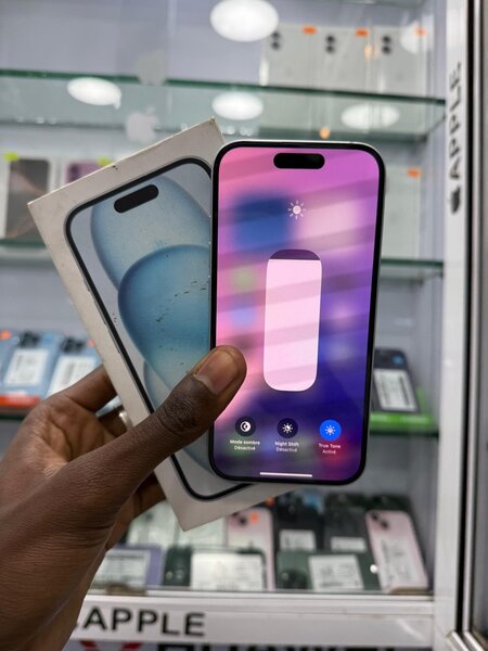 Disponible 15 simple 128go