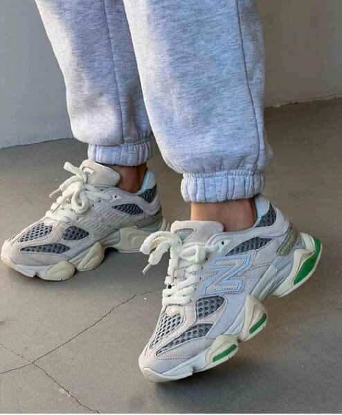 NEW BALANCE 9060