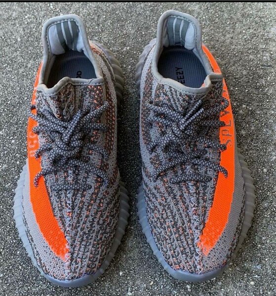 Yeest Sneakers