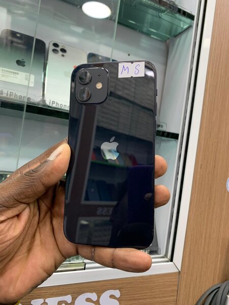 iPhone 12