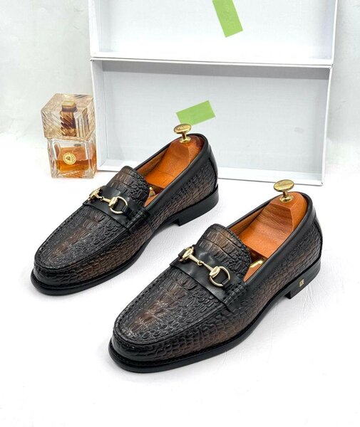 Leather shoes