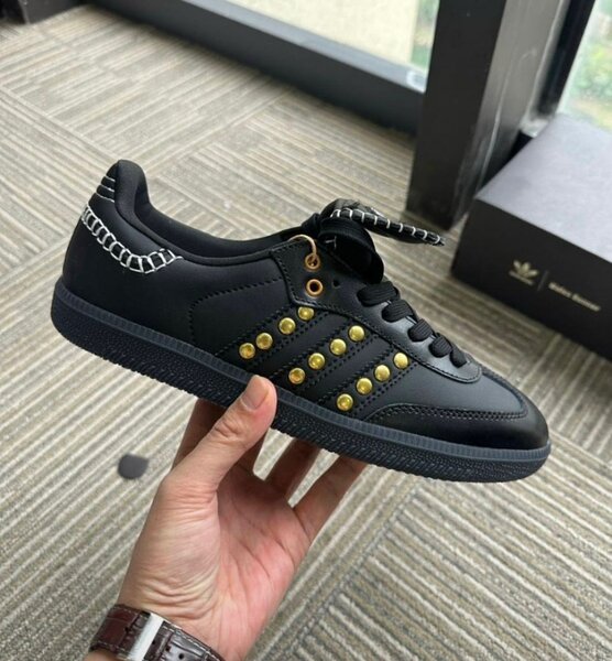 Fashion sneakers