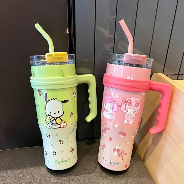 Bouteilles d'eau kawaii