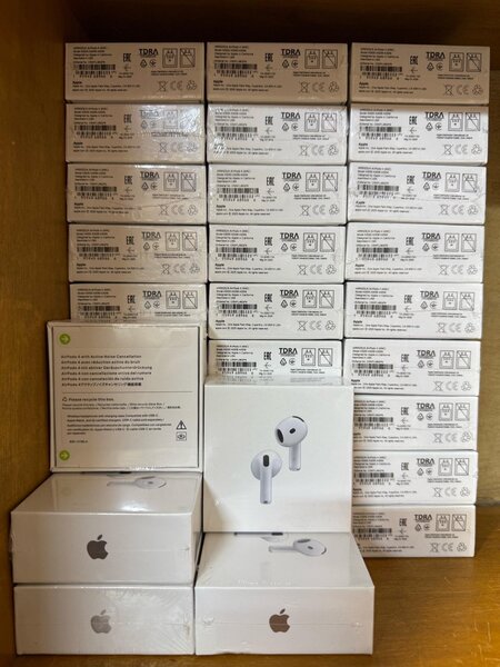 AirPod 4