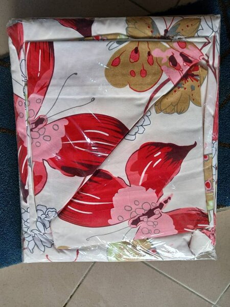 Des draps de 2 place et 2 cousins