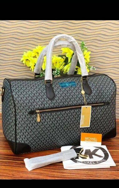 Ladies hand bag