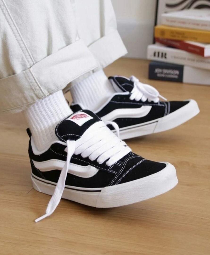 Vans Knu school