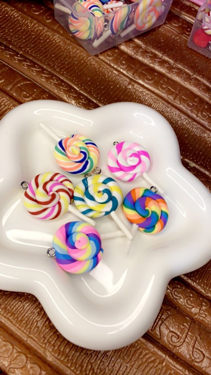 BEADS CHARMS