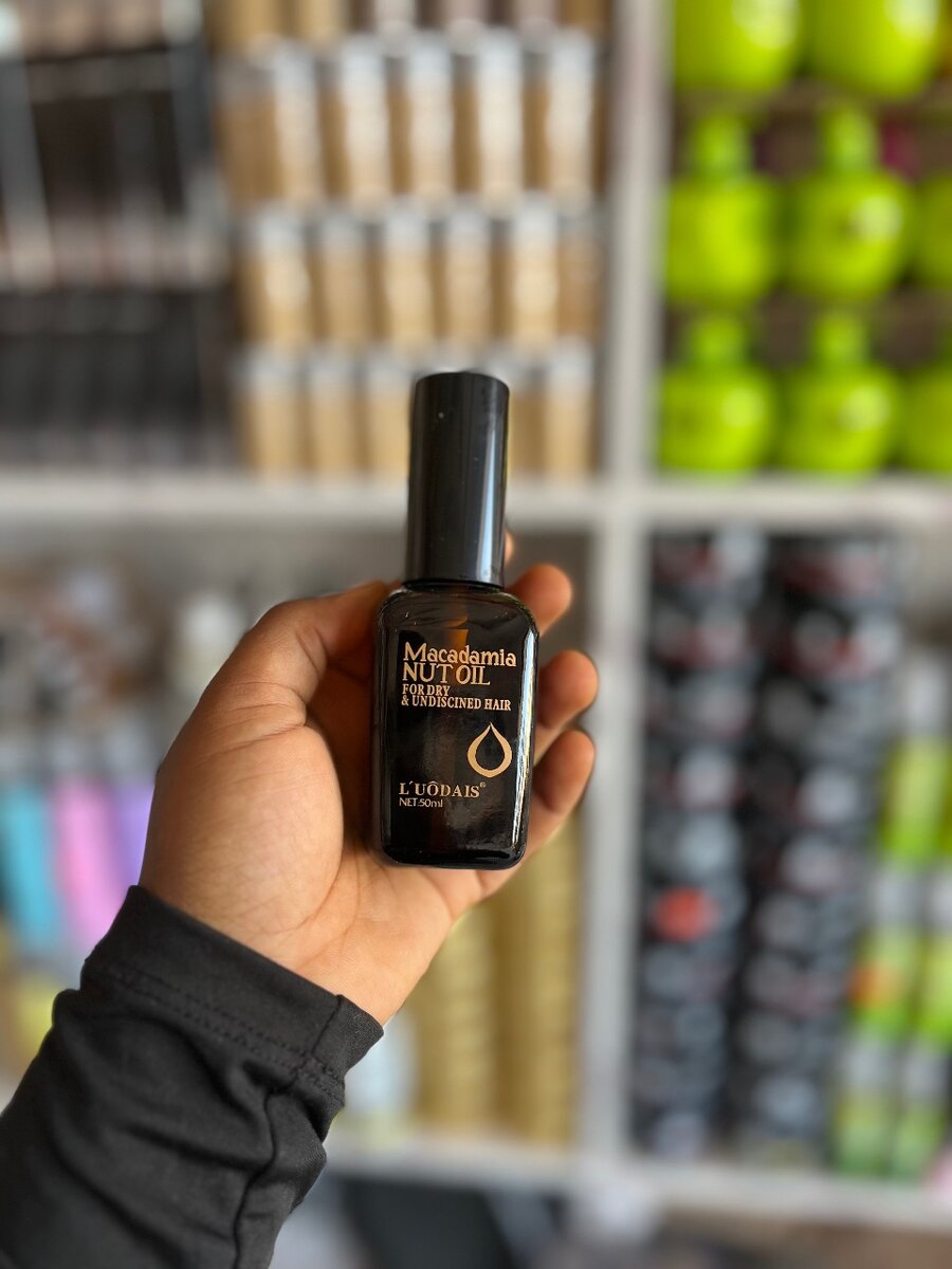 Macadamia nut oil