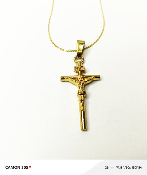 Collier Crucifix Doré