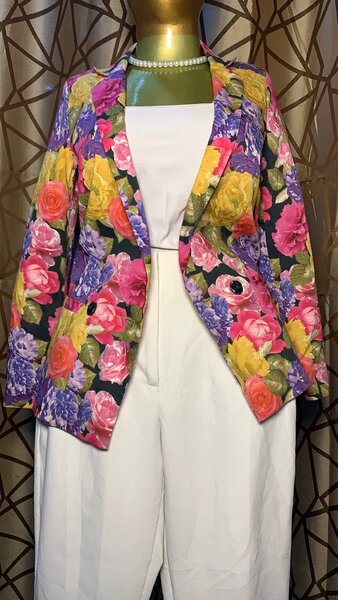 Blazer fleuri et pantalon