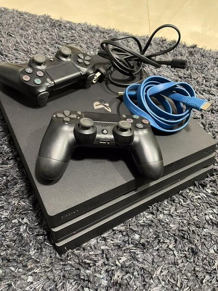 Play station 4 pro