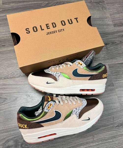 NIKE AIRMAX