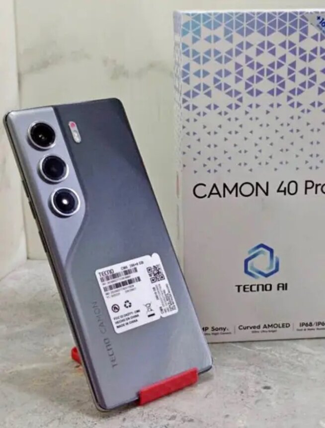 Tecno Camon 40 Pro - Smartphone