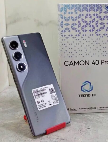 Tecno Camon 40 Pro - Smartphone