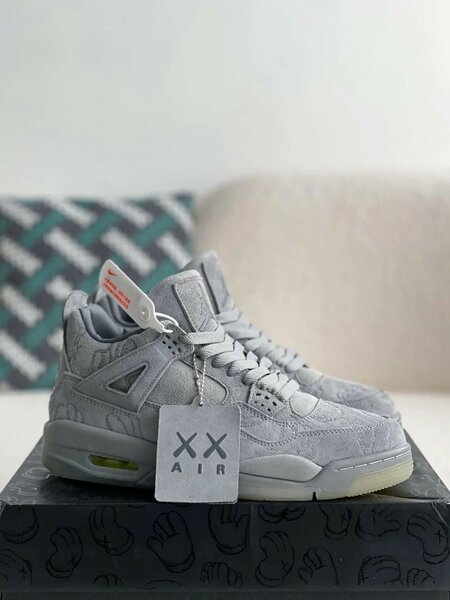 Jordan 4