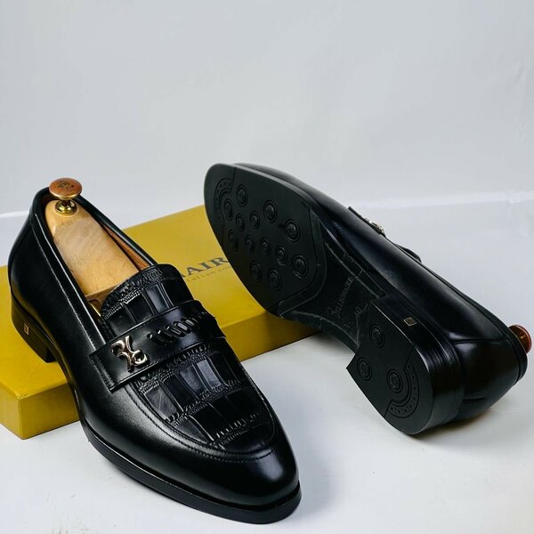Mens easy wear shoe