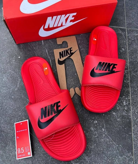 Nike Victori