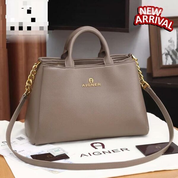 Ladies hand bag