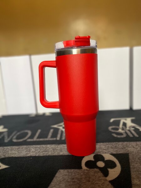Vacuum cup