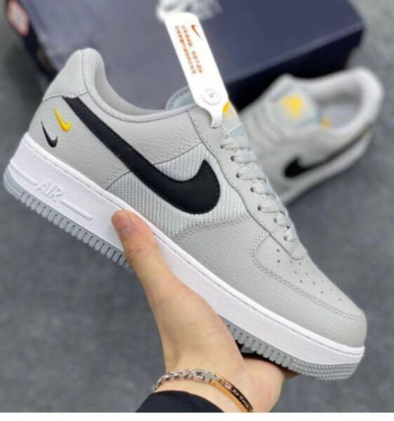 Shoe