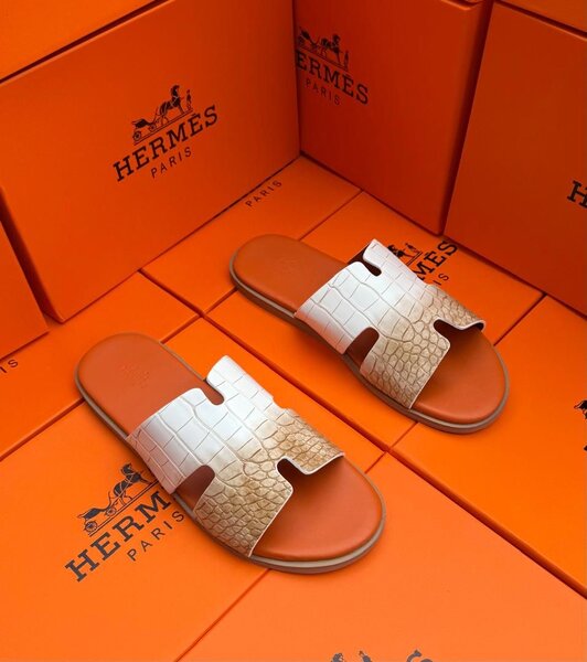 Sandales en cuir Hermès élégantes