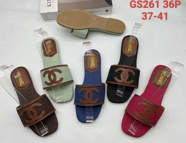 Ladies slippers