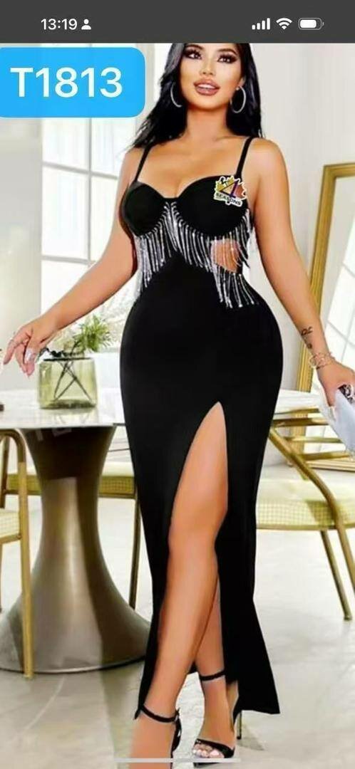 Robe Noire Élegante à Franges