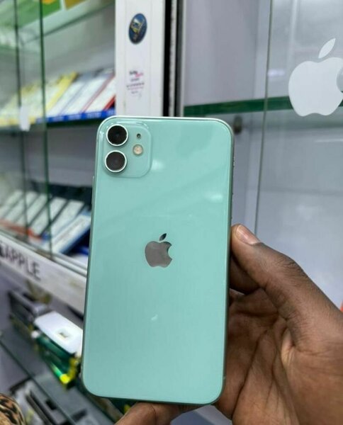 iPhone 11 Vert Mint Condition