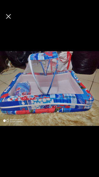 Baby bed with net