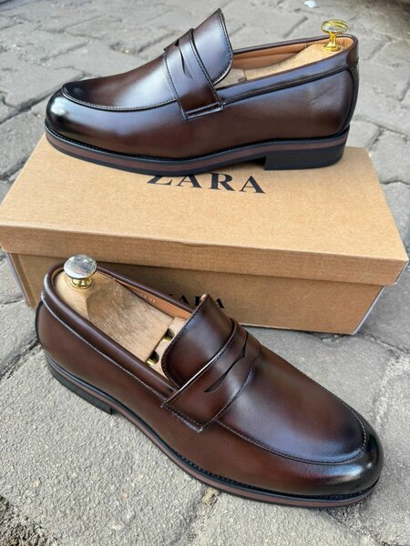 Mocassins en cuir élégants Zara