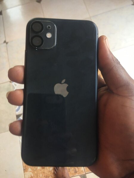 iPhone 11 64 gig
