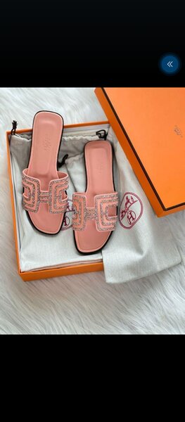 Ladies slippers