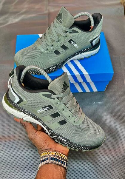 Baskets adidas