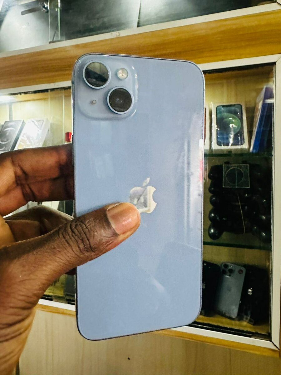 iPhone 13 simple