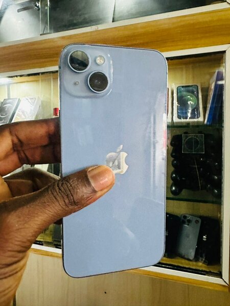 iPhone 13 simple