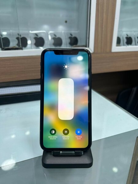 iPhone XR 64 G
