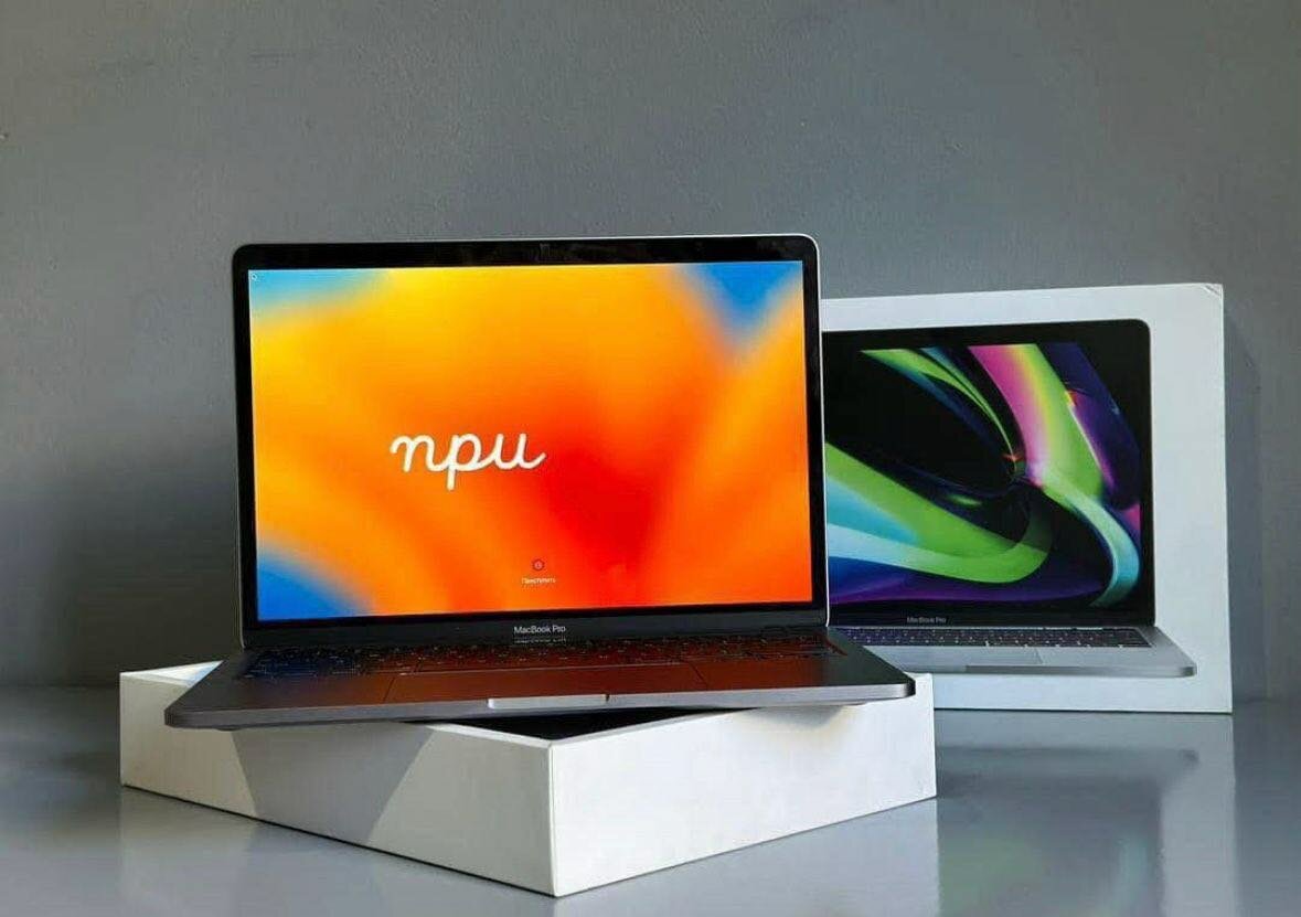 MacBook Pro M2