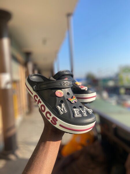 Bayaband crocs