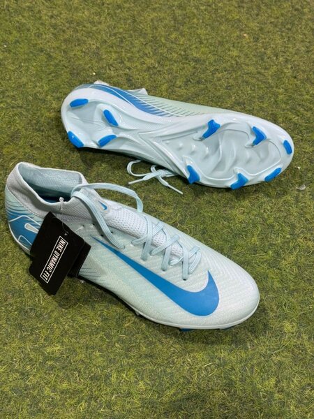 Chaussures de football Nike