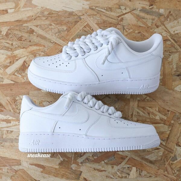 Baskets en cuir blanches et noires