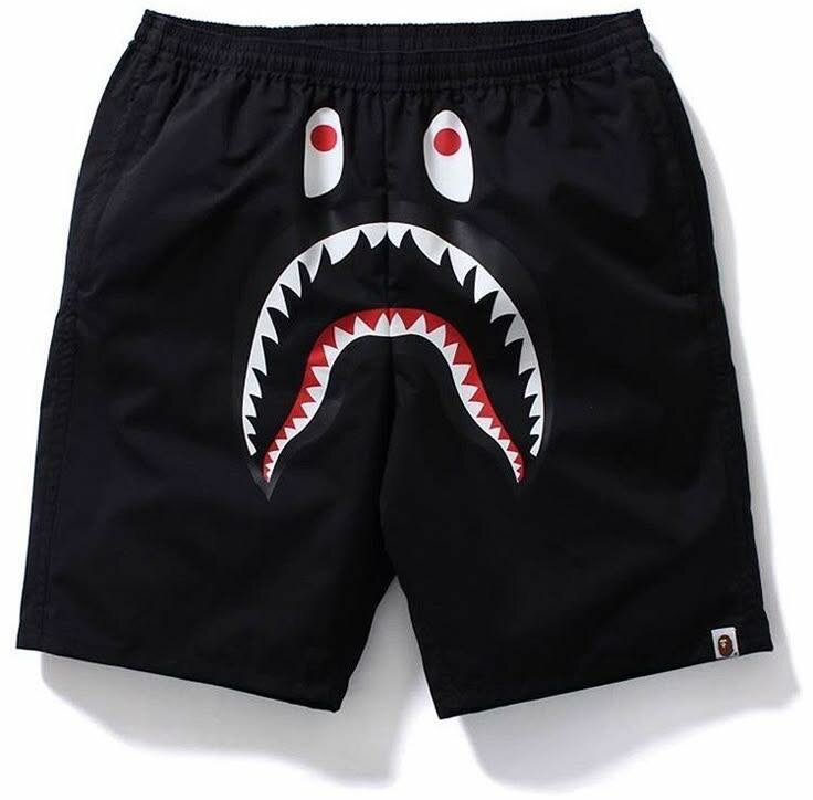 Shorts camouflage requin