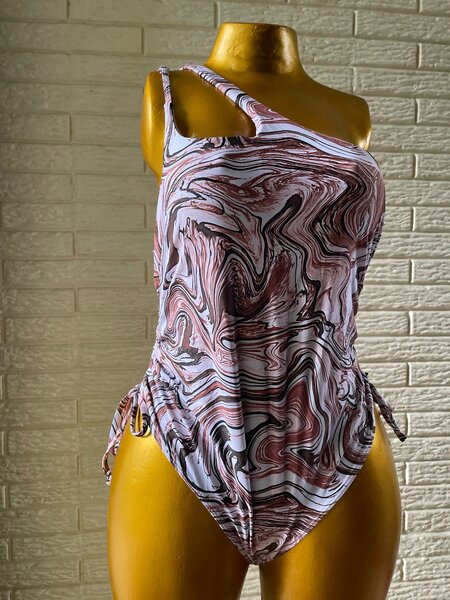 Maillot asymétrique élégant