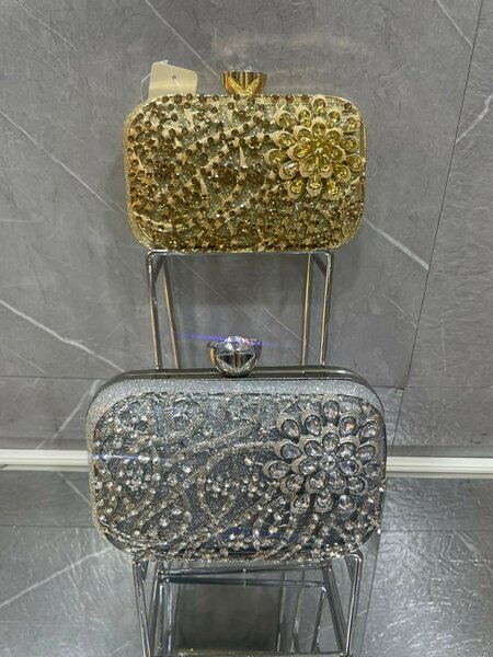 Clutch purse