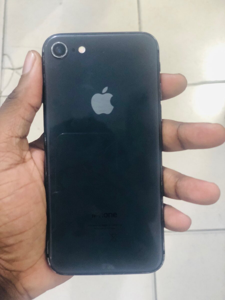 iPhone 8