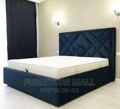 King size bed